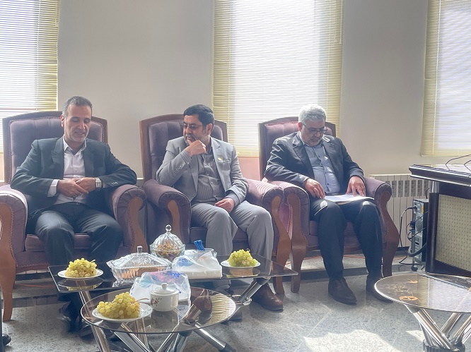 ديدار مدير عامل شركت آب و فاضلاب استان مركزي با فرماندار خنداب