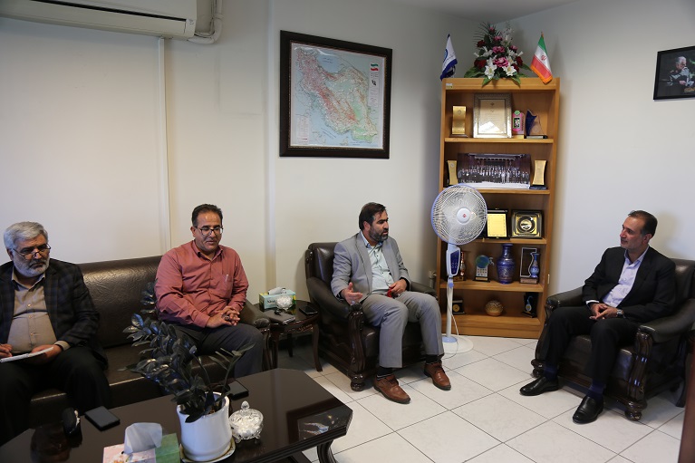 دیدار فرماندار شهرستان فراهان با مدیرعامل شرکت آب و فاضلاب استان مرکزی